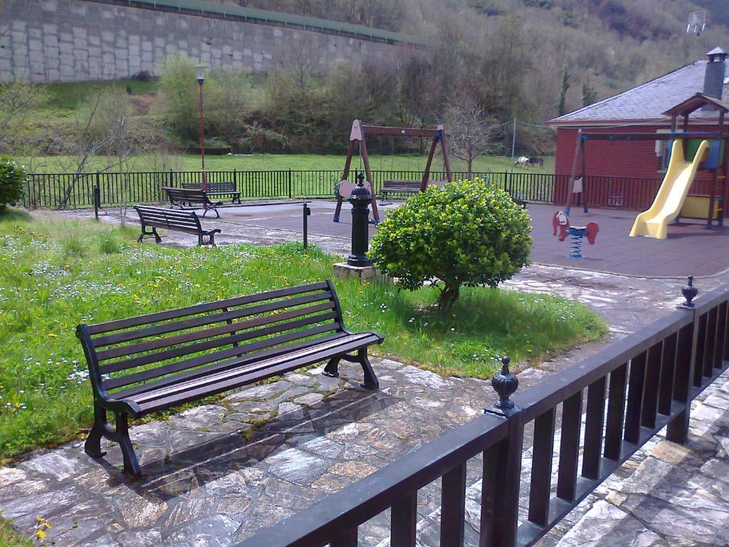 Hostal El Peregrino La Portela de Valcarce Kültér fotó
